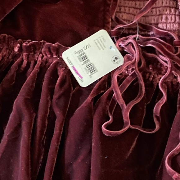 NWT 
Free People
Daphne Velvet Sleeve Mini Dress - Picture 6 of 6